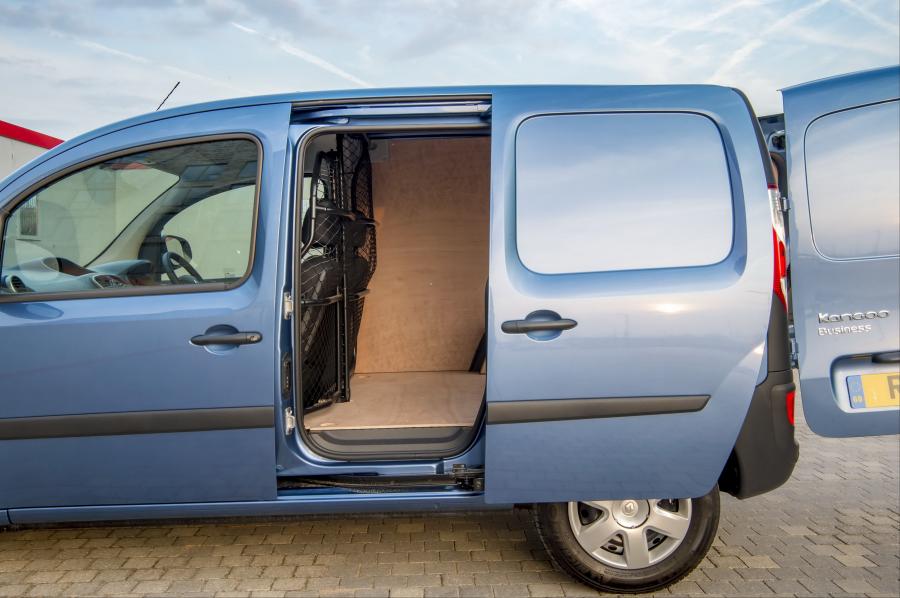 Детали экстерьера Renault Kangoo Van Z.E. 33 2017 года  (UK) (фото 38 из 44)